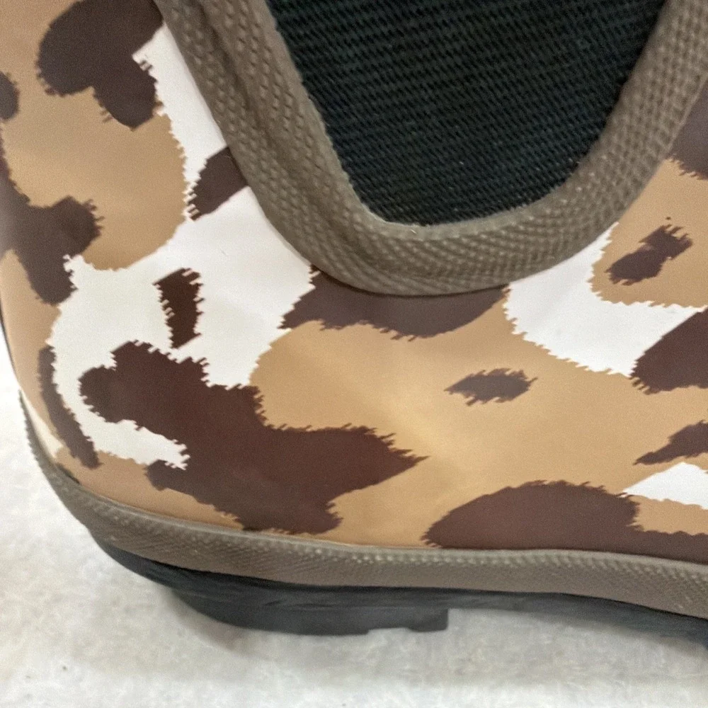 Simply Southern Women's Tan Camo Print Rain Boots Size 9 Brand New